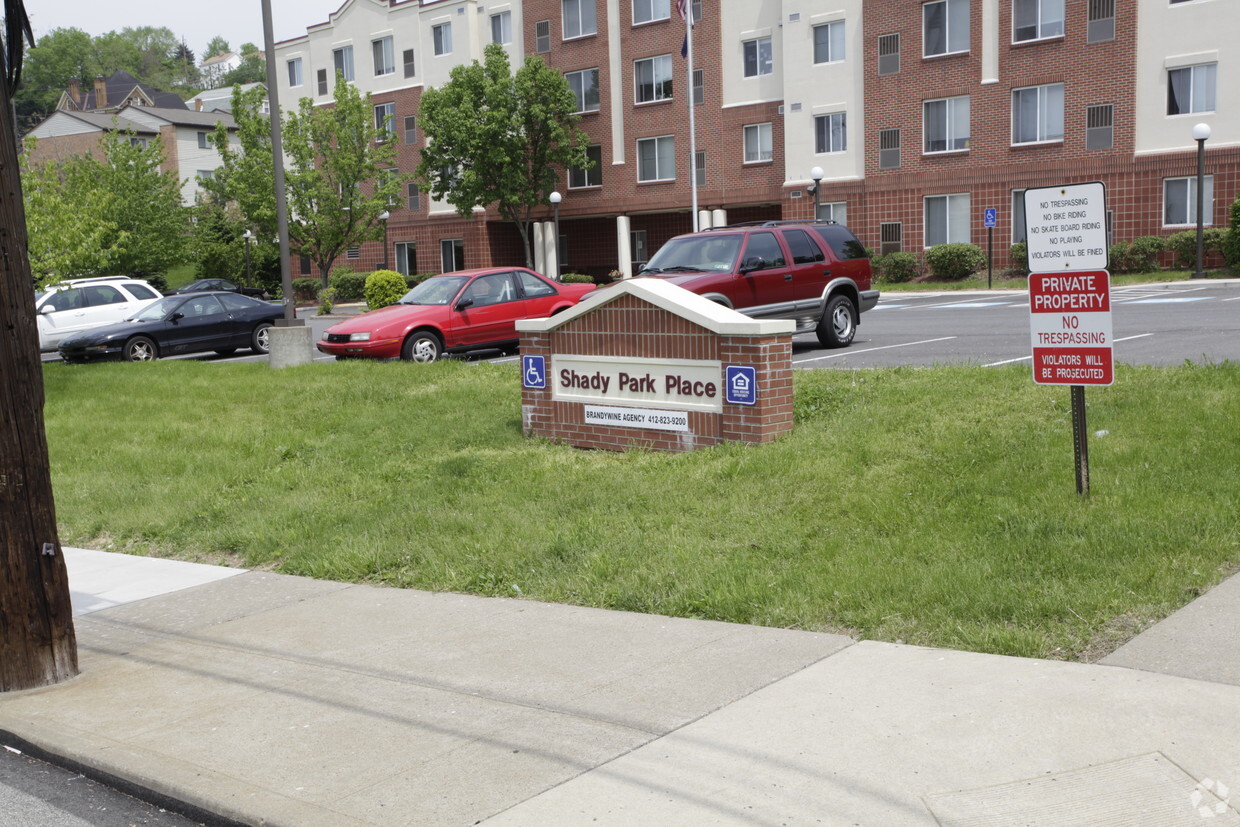 Foto del edificio - Shady Park Place
