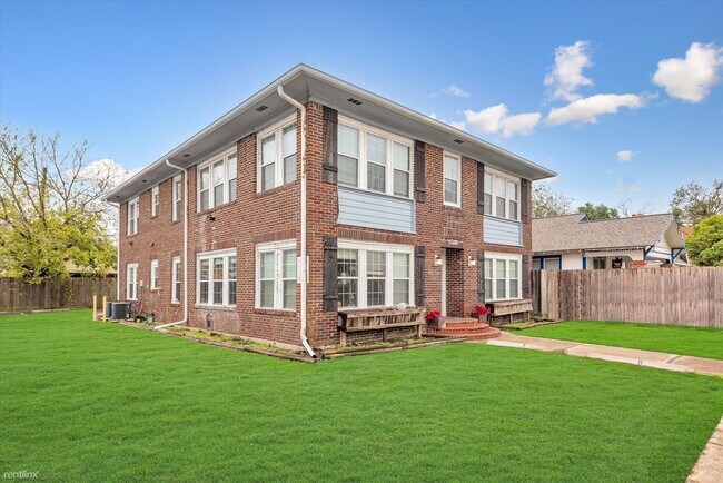 2 br, 1 bath 4plex - 4114 Lamar Street 2 - 4