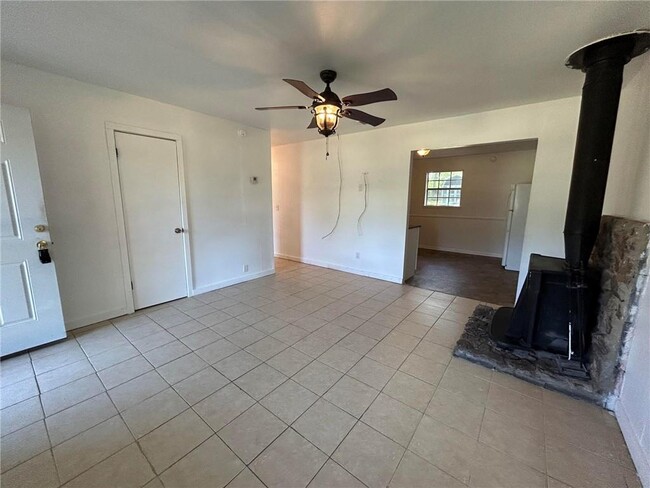 Building Photo - 5178 Fairview Highland Dr