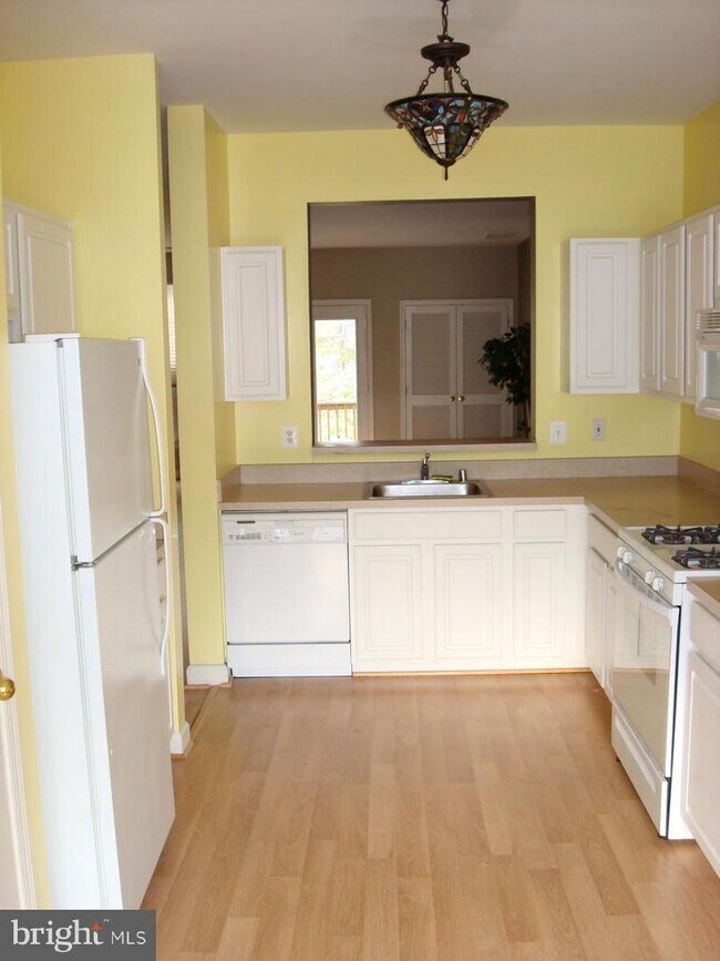 Foto del edificio - 8708 Aspen Grove Ct