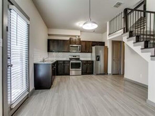 Foto del edificio - Modern Townhome for rent in Hurst!