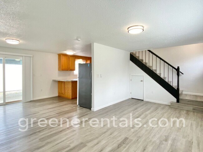 Building Photo - 5th Avenue Apartments