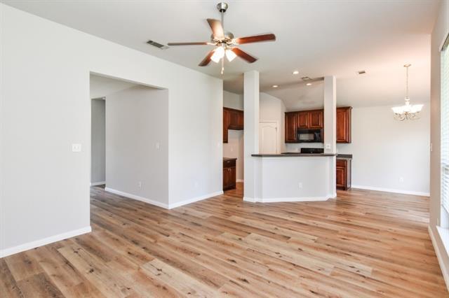 Foto del edificio - 2105 Woodhaven Dr