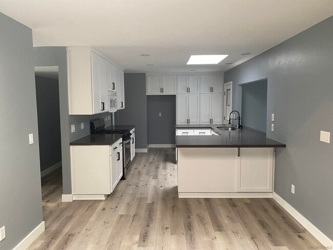 Building Photo - 2737 Sarver Ln