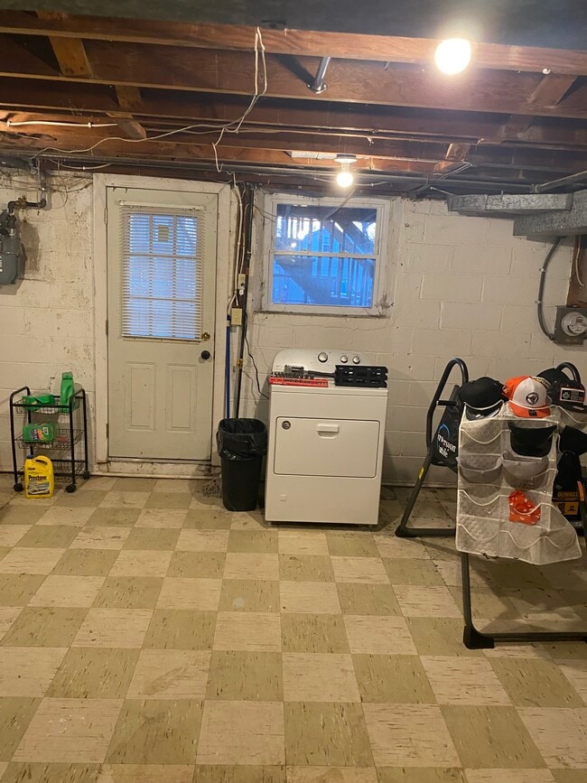 Foto del edificio - 8011 Stratman Rd