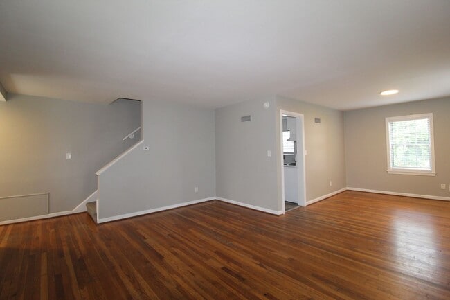 Building Photo - 7518 Terrace St