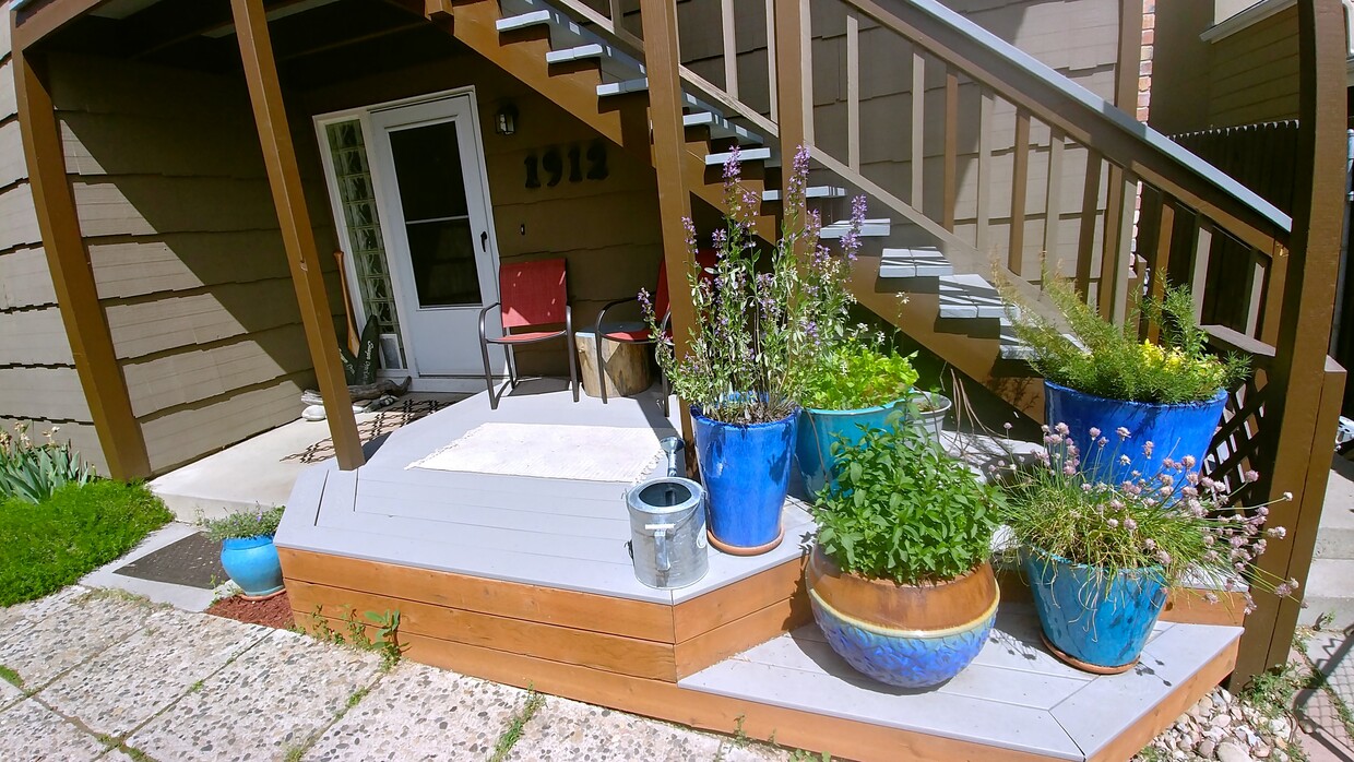 Front Porch - 1912 N 7th St