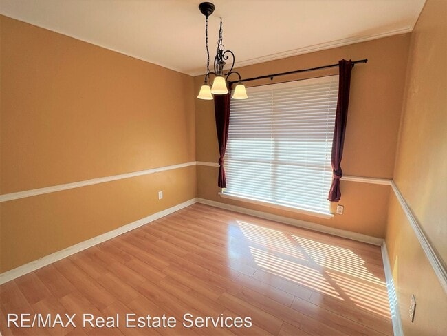 Building Photo - 3 br, 2 bath House - 3223 Pinehaven