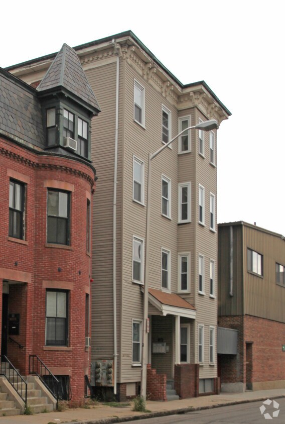 Foto del edificio - 195-197 Green St