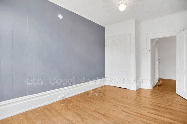 Building Photo - 200 W Martin St