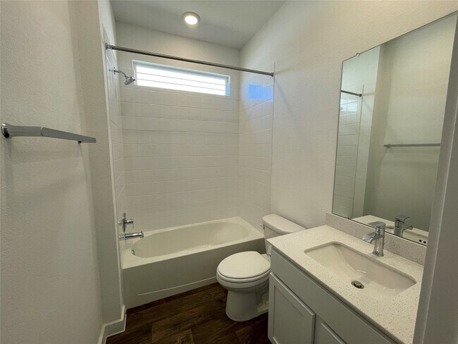 Foto del edificio - 2924 Egan Dr