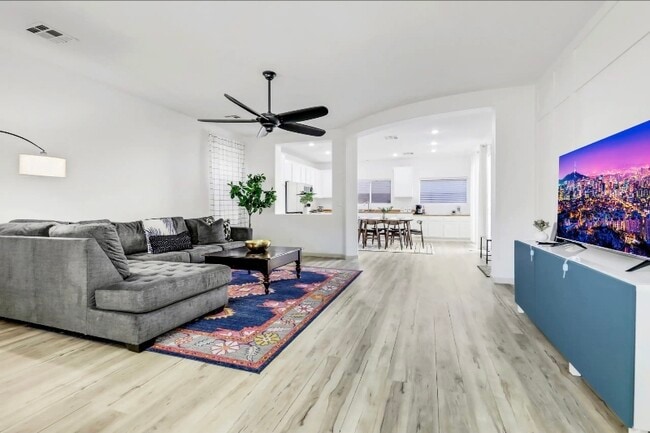 Foto del edificio - 30 Dovewood Ave