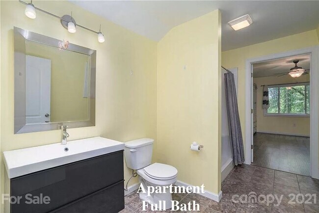 Foto del edificio - Charming 2BR House in Kannapolis