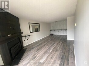 Building Photo - 737-737 Deveron Crescent