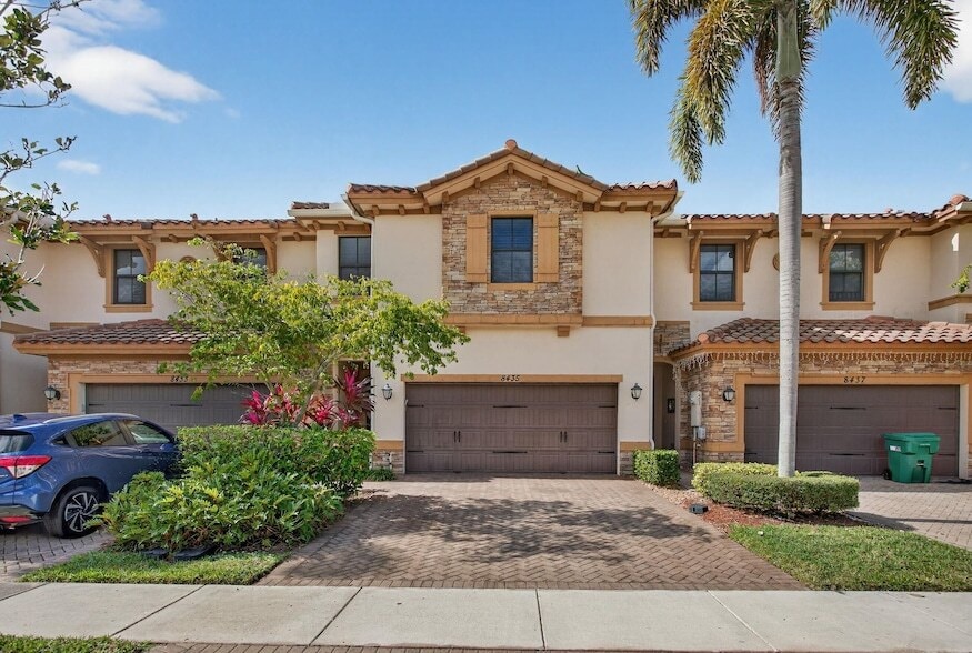 Photo - 8435 BLUE COVE Way Unit