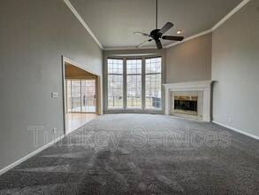 Building Photo - 717 Villa Plaza