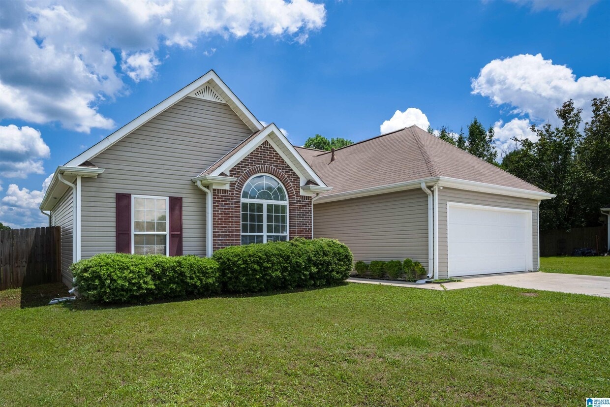 117 Camden Lake Dr, Calera, AL 35040 House Rental in Calera, AL