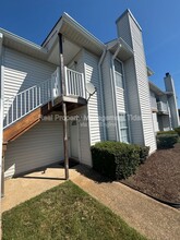 Building Photo - 513 Summit Ct