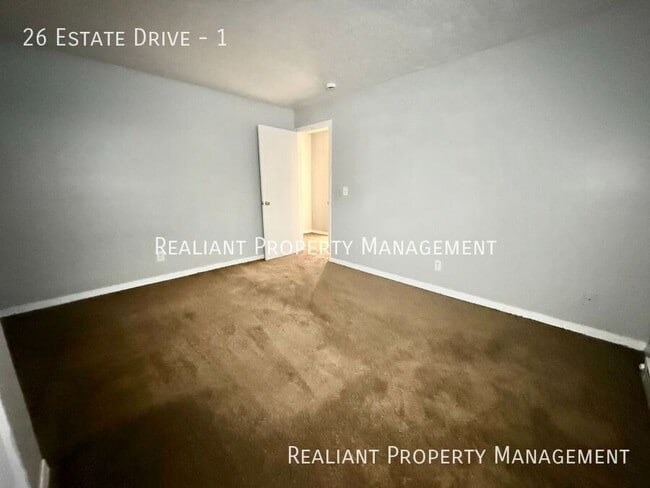 Foto del edificio - 26 Estate Dr