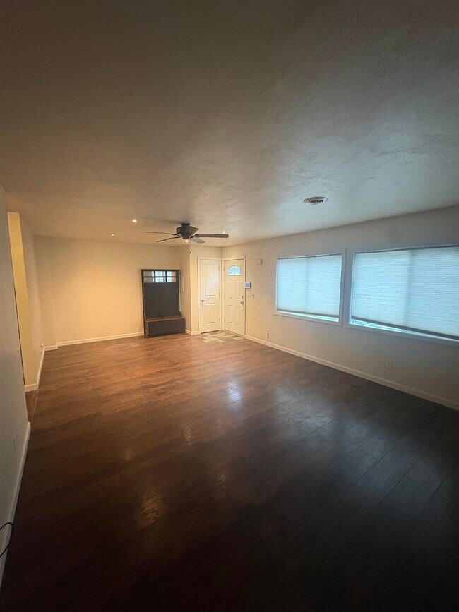 Foto del edificio - 134 Kearney Ave