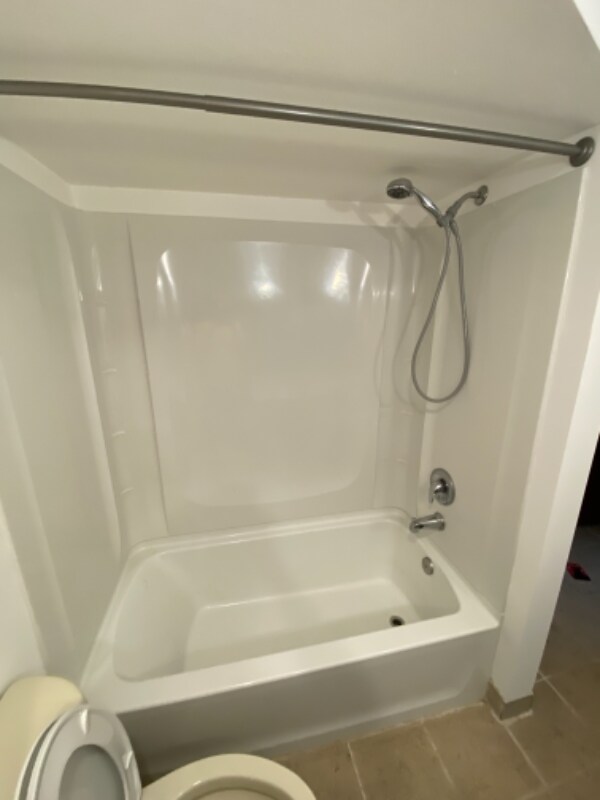 723 W Osage St, Pacific, MO 63069 Room for Rent in Pacific, MO