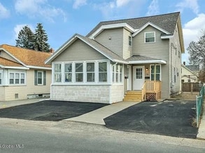 Building Photo - 22 Maplewood Ave