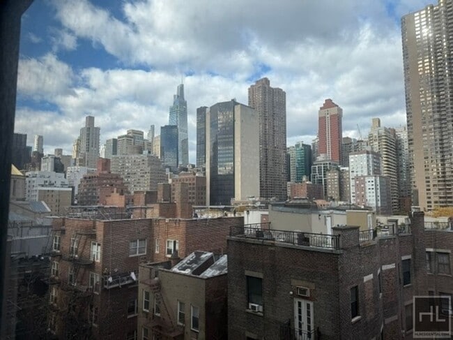 Foto del edificio - 333 East 34th STREET