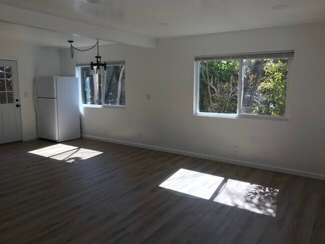 Foto del edificio - 816 Alberta Ave
