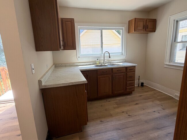 Foto del edificio - 1128 Maginn Ct