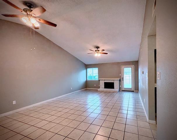 Building Photo - 1206 High Valley Dr