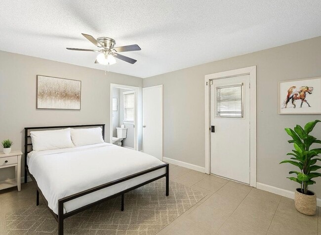 Building Photo - 22 Flamingo Dr