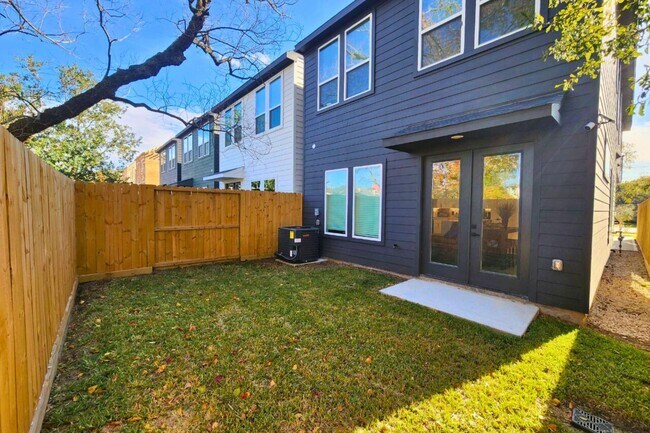 Photo - 3721 Lydia St House