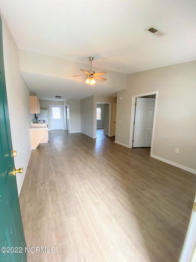 Foto del edificio - 125 N Wheeless Dr