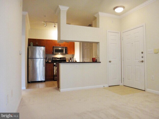 Building Photo - 12921 Centre Park Cir