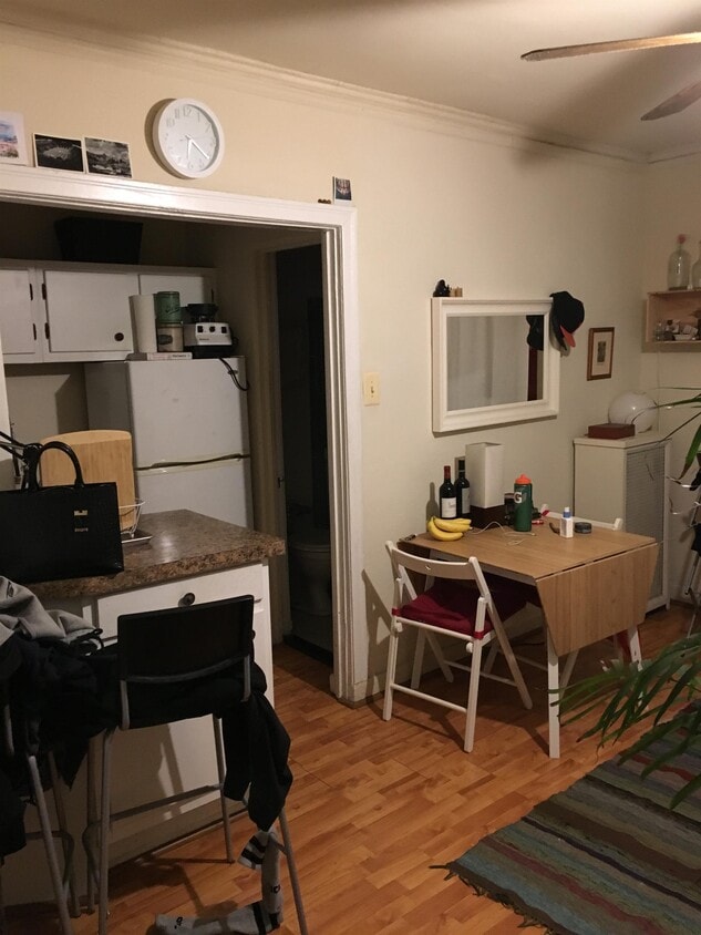 Primary Photo - 633 W Deming Pl