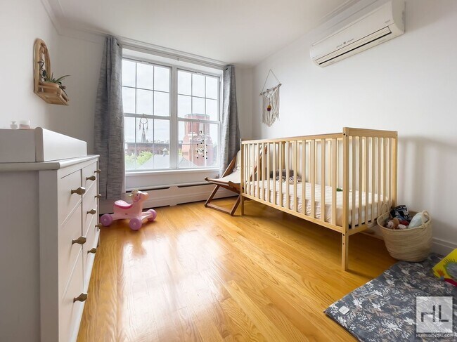 Foto del edificio - JAVA STREET / Greenpoint 2-Bed 2-Bath / Pe...