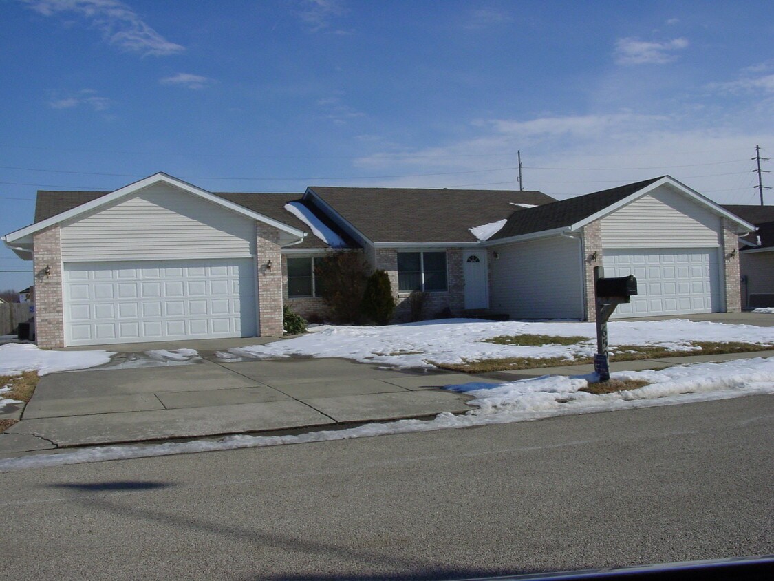 6508 Hayley Ct, Springfield, IL 62712 Condo for Rent in Springfield