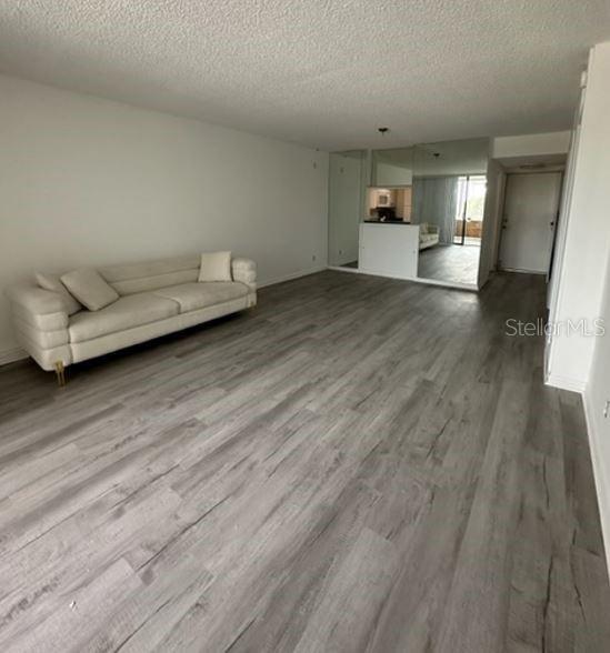 Foto del edificio - 2621 Cove Cay Dr