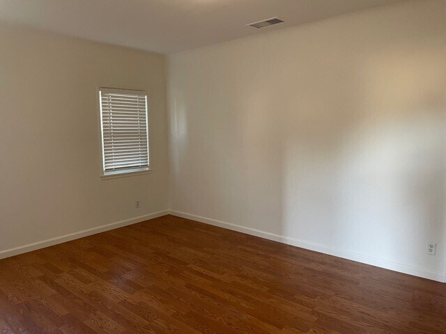 Foto del edificio - 10338 Eldora Ave