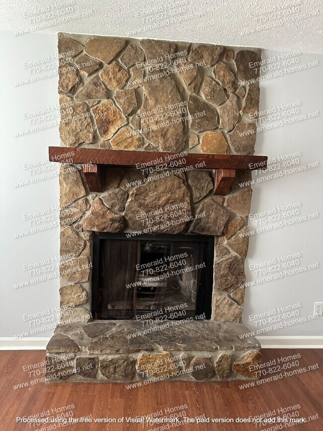 Foto del edificio - Beautiful 3 bedroom 2 bath duplex in Marie...