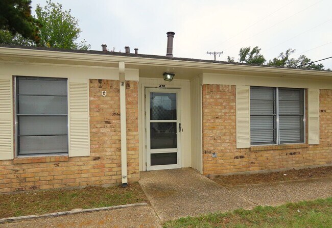 Building Photo - South Tyler! Lovely 3 Bedroom, 2 Bath Dupl...