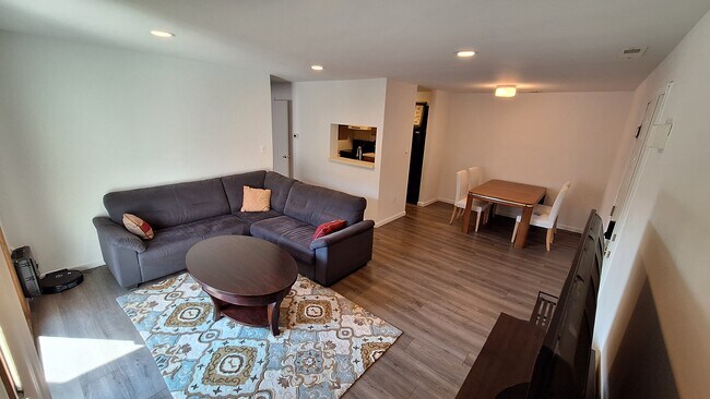 Sala de estar - 1015 Ravens Crest Dr