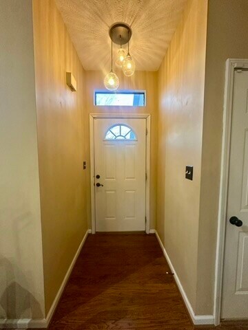 Building Photo - 1381 The Kings Ct