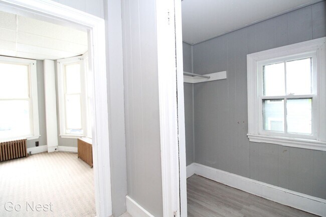 Building Photo - 471 Cumberland Ave