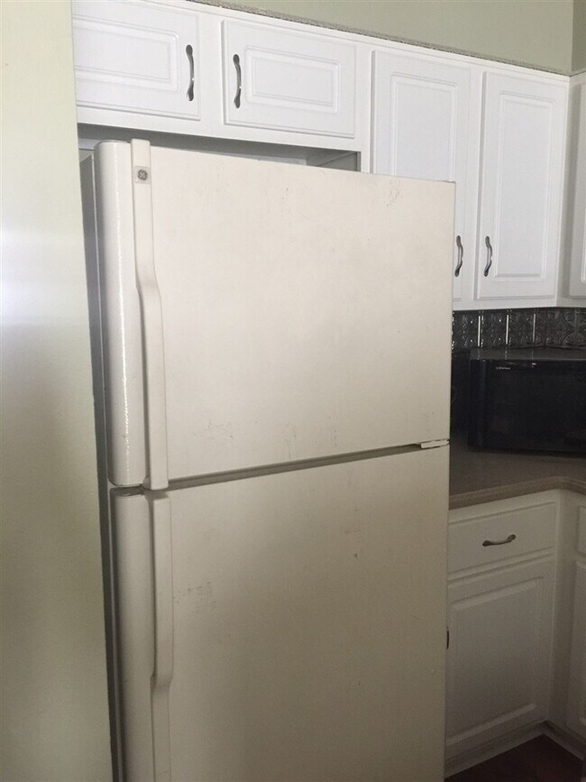 Building Photo - 5001 Grande Dr