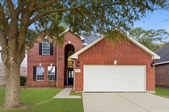 Building Photo - 25542 Saddlebrook Village Dr