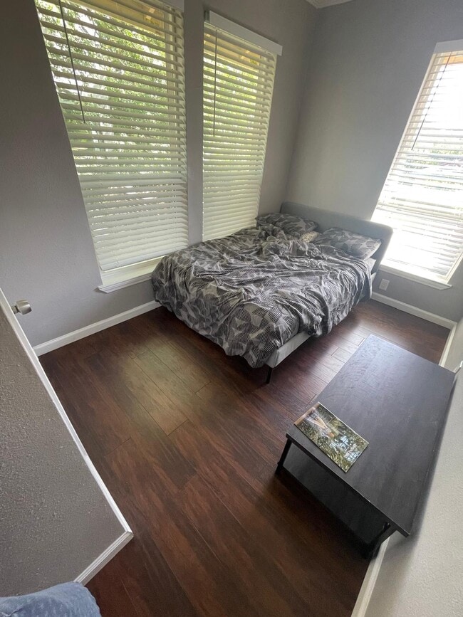 3 rd bedroom - 204 E 30th St