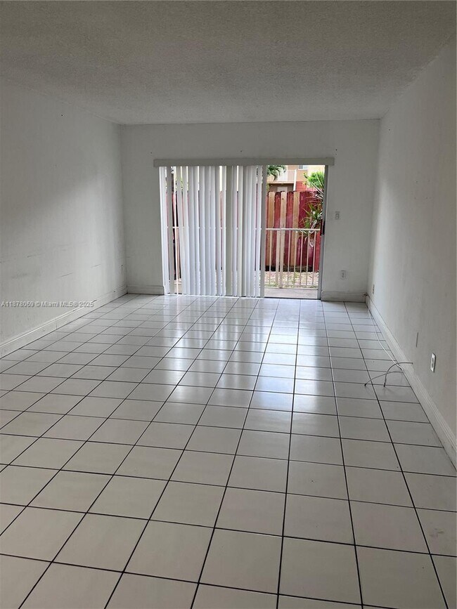 Foto del edificio - 9970 SW 88th St