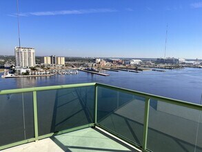 Building Photo - 1431 Riverplace Blvd