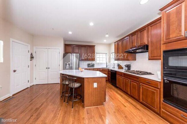 Foto del edificio - 5 br, 4.5 bath House - 15806 Copper Beech ...